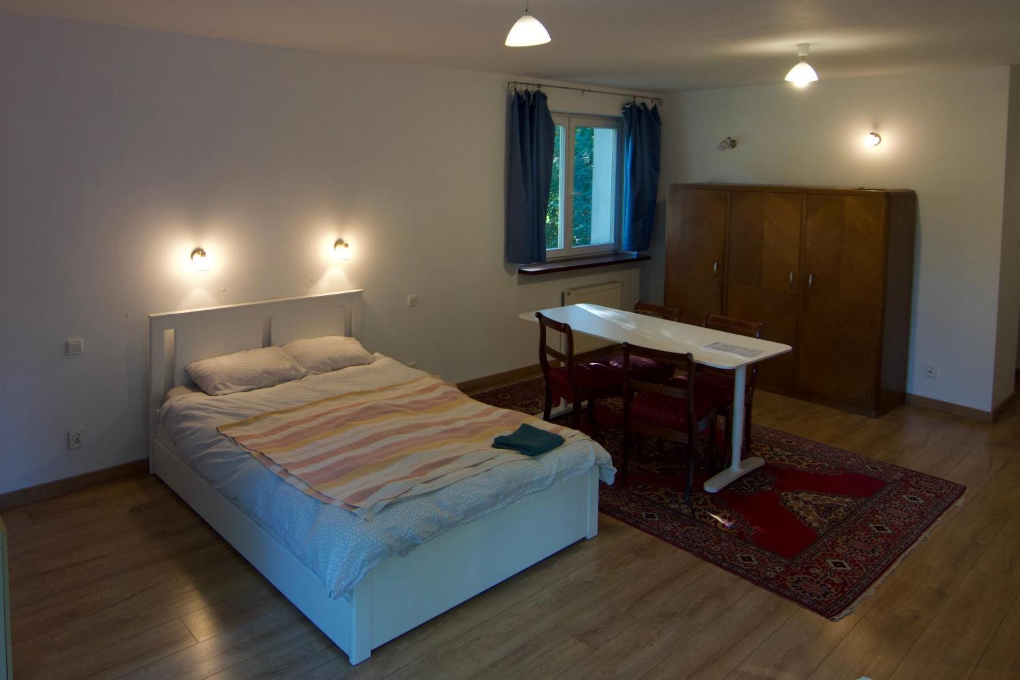 Komfortowe Przestronne Z Prywatnymi Lazienkami Blisko Warszawy I Suntago Homestay